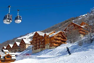 Residence Odalys Le Hameau Et Les Chalets De La Vallee D'Or Valloire 3*,