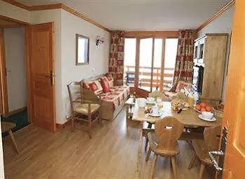 Residence Odalys Le Hameau Et Les Chalets De La Vallee D'Or Valloire Aparthotel